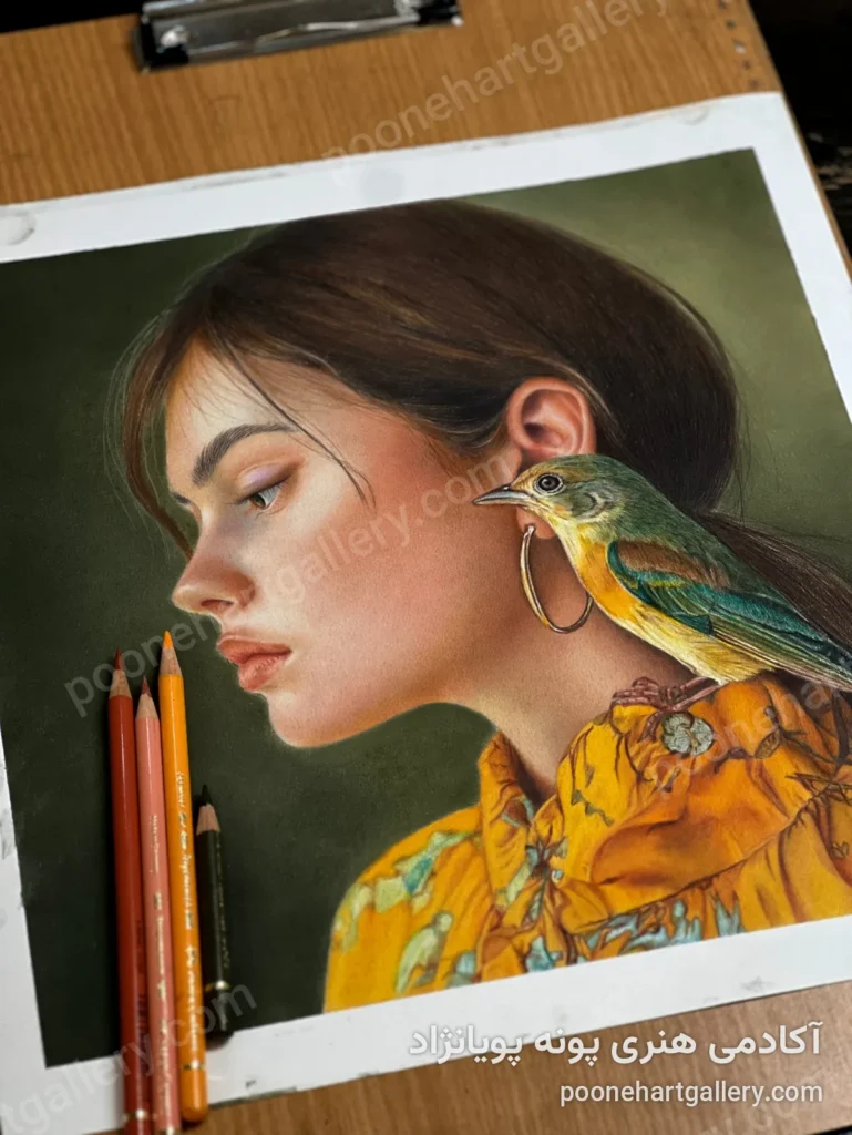پرتره مداد رنگی دختر با پرنده روی شانه